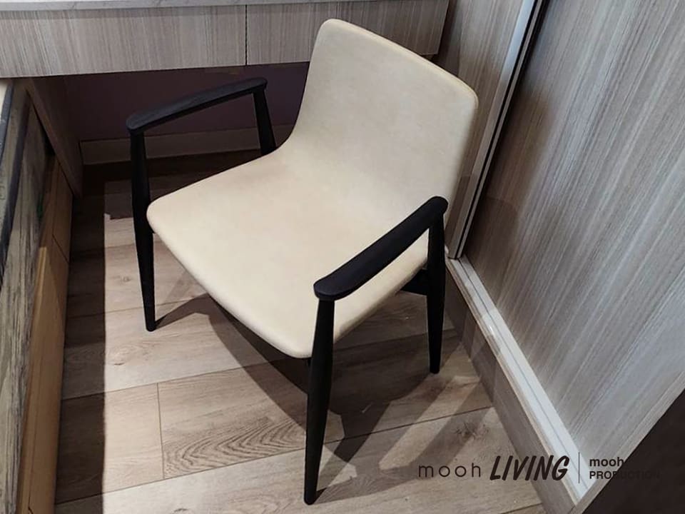 洛美｜扶手餐椅｜mooh Living 流行設計家具・墨禾製作