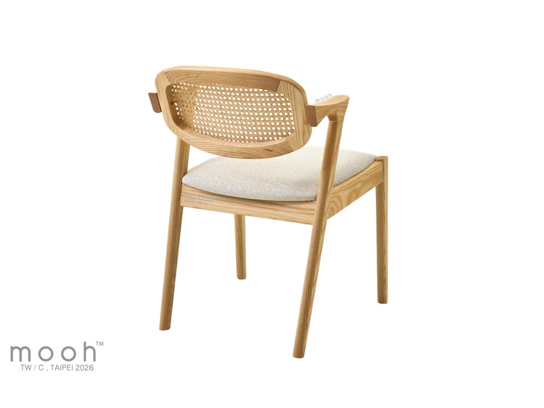 米里｜扶手餐椅｜mooh Living 流行設計家具・墨禾製作