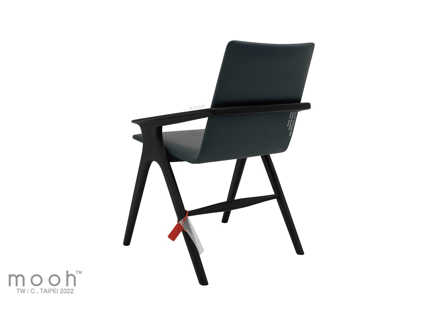 杜克｜扶手餐椅｜mooh Living 流行設計家具・墨禾製作