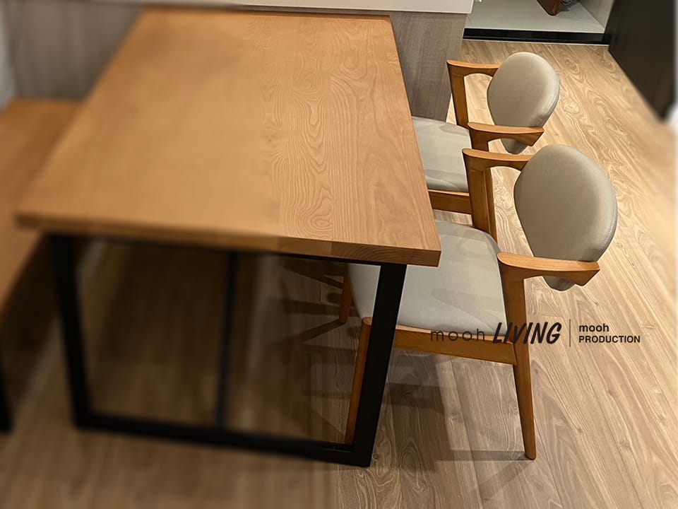 韋里亞｜扶手餐椅｜mooh Living 流行設計家具・墨禾製作