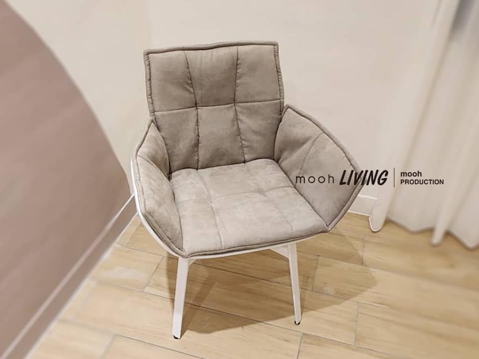 天鵝山｜扶手餐椅｜mooh Living 流行設計家具・墨禾製作