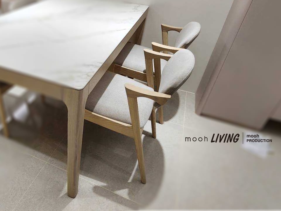 韋里亞｜扶手餐椅｜mooh Living 流行設計家具・墨禾製作